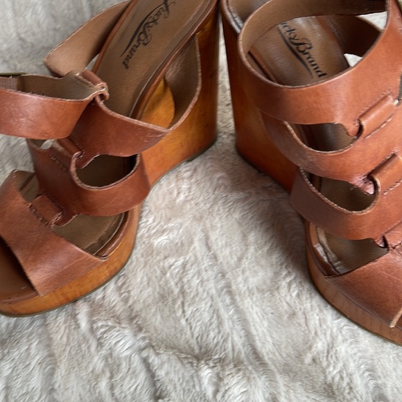 Lucky brand brown leather platform wedges 5 inch good used condition size 7.5 - Picture 6 of 8